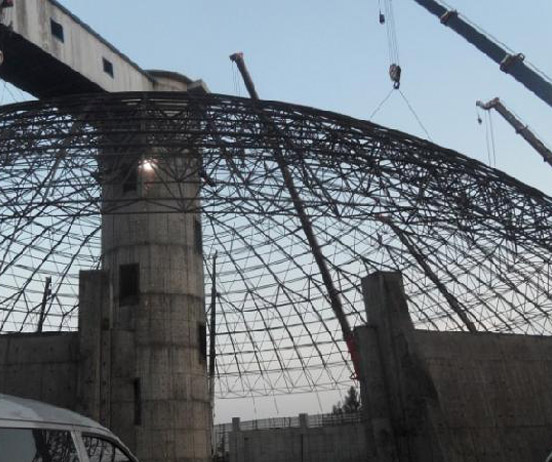 樟树网架分条或分块安装法