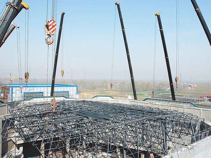 樟树网架高空滑移法